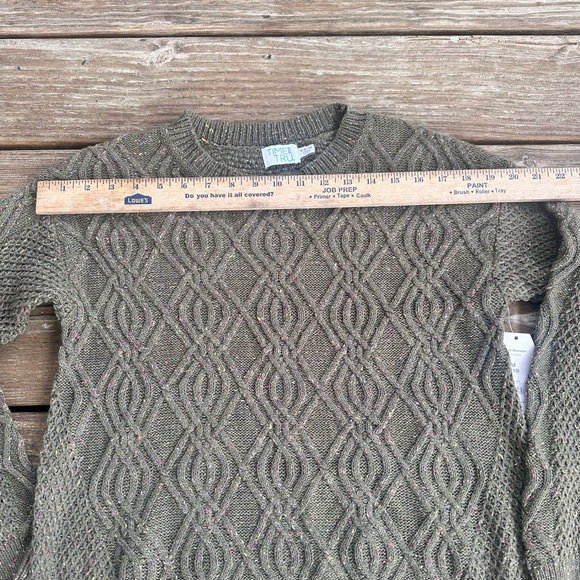 Time and Tru Olive Green Crew Neck Sweater - Picture 2 of 5